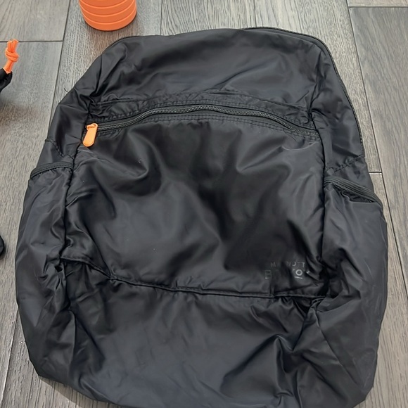 NWOT Bundle travel sack bag and backpack with compressible silicone water bottle main image 12